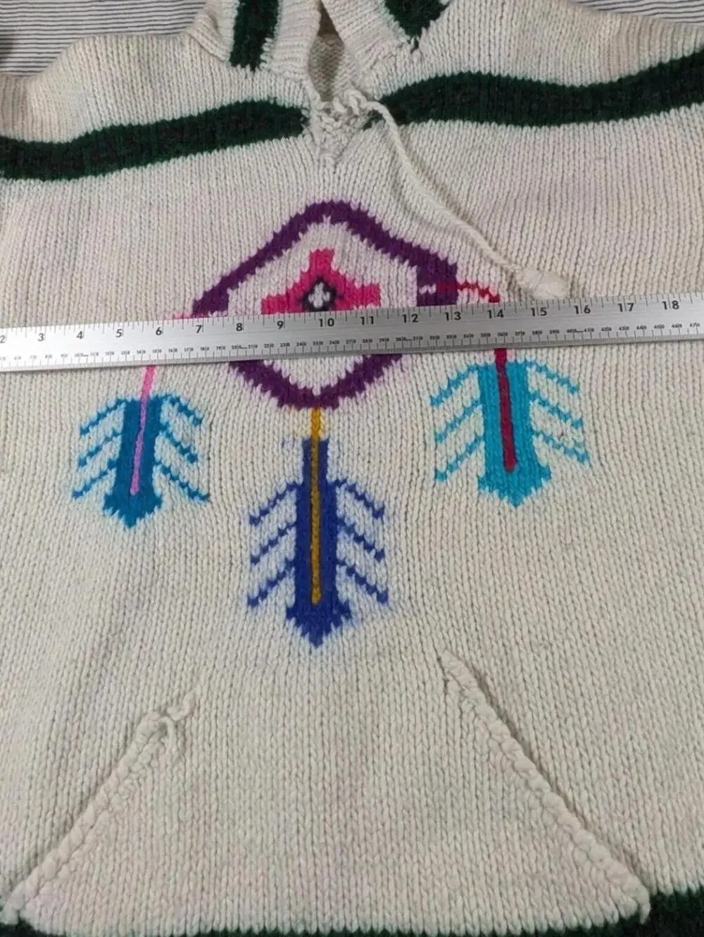 Vintage Medium Hand Knit Baja Pullover Cream Tribal Hoodie Kangaroo Pocket Knit